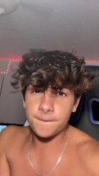 Gabriel, 18, United States