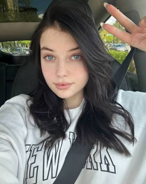 Hannahvivian, 26, United States