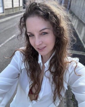 Stephanie, 28, United States