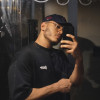 Mo