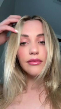 Samantha, 27, United States
