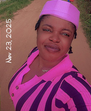 Victoria, 33, United States