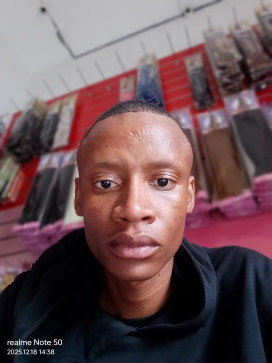 Ituu, 30, South Africa