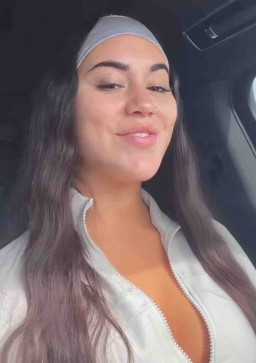 Bella Lana, 34, United States