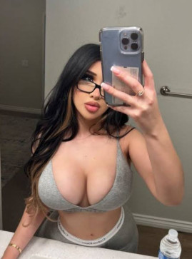 Teresa Mary, 18, United States