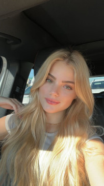 Lara, 21, United States