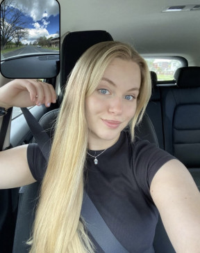 Jennie, 22, United States