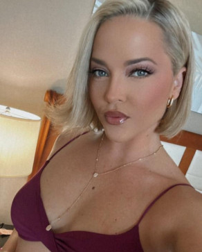 Roseline, 35, United States