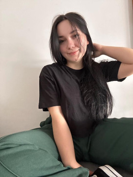 Blow Niki, 26, United States