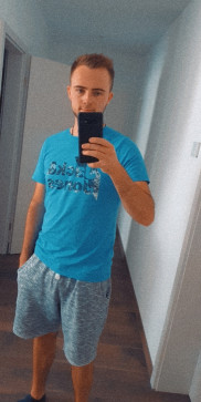 Paul01, 20, Germany