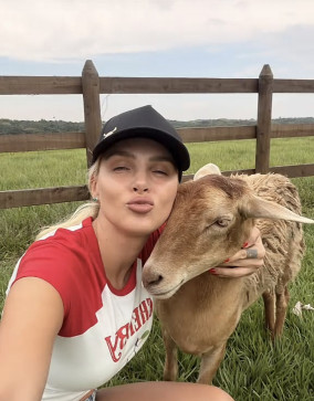 Jessica Miller, 35, United States
