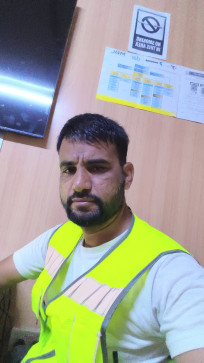 Azeemmalik3257, 34, Saudi Arabia