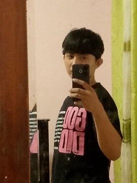 Shin Hyung Kawike, 19, Philippines