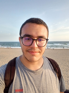 Person, 21, Algeria