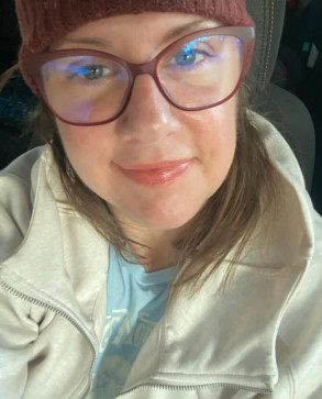 Carolyn, 46, United States