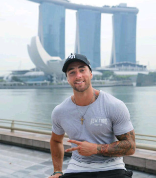Johnson34, 34, United States