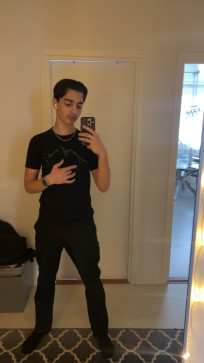 Oskar, 19, Sweden