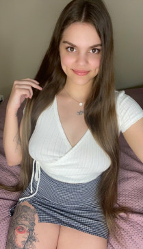 Loren Misha, 28, United Kingdom