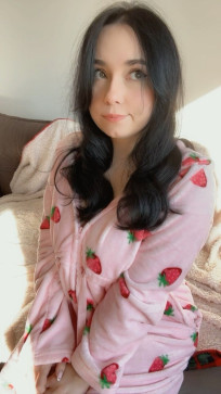 Mini Loona, 26, United States