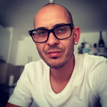 Eki, 34, Austria