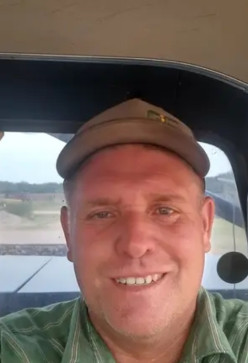 Elion Nerry, 51, Germany