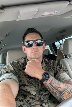 Ezequeil, 35, United States
