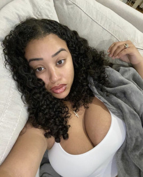 Sandrahduee, 27, United States