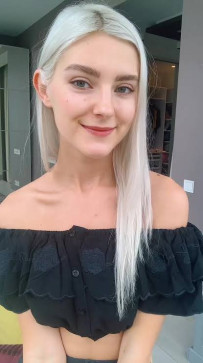 Clara Smith, 35, United States