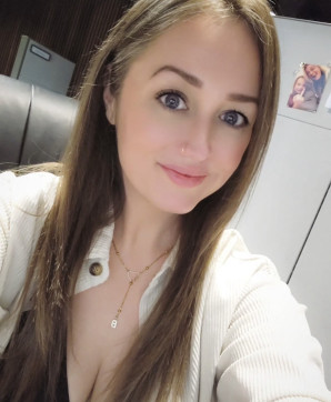 Gabriela Lapsin, 38, United States