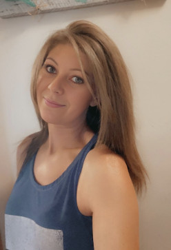 Sandra, 40, United States