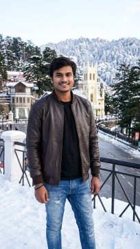 Sam, 25, India