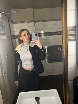 Cythia, 22, Netherlands