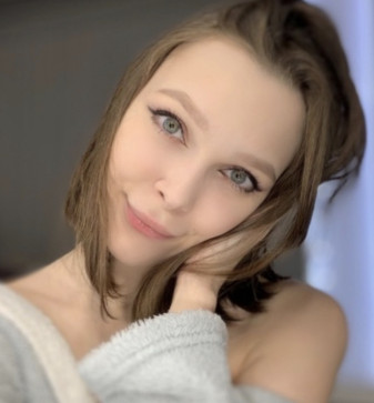 Lizzy, 24, Netherlands