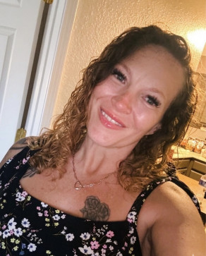Elizabeth Moore, 42, United States