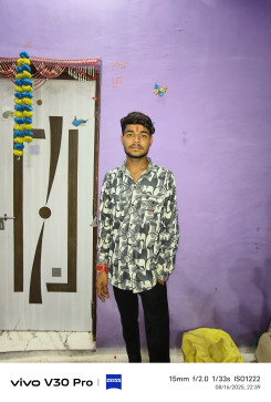 Vishesh Thakur, 23, India
