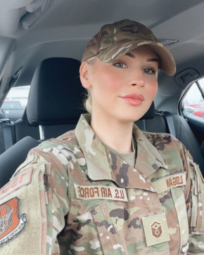 Katie Devon, 33, Netherlands