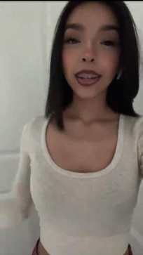 Marie, 19, Canada