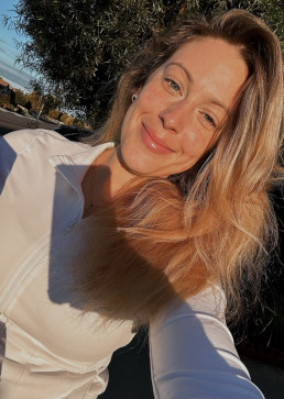 April Helga Smithfie, 38, Canada