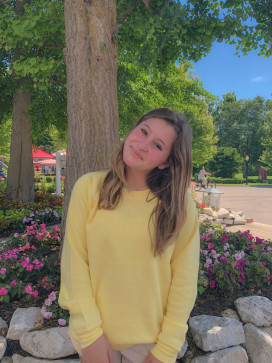 Lana Hayes, 37, United States