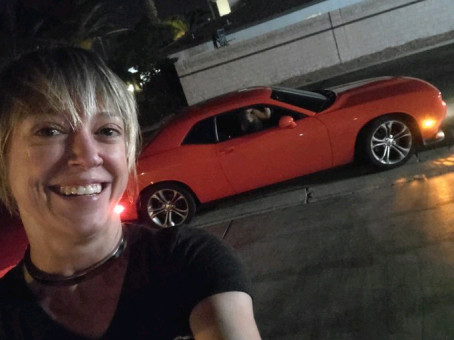 Mia, 33, United States