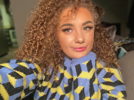 Alicia, 25, United States
