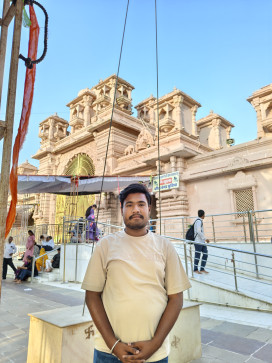 Dev Soni, 22, India