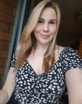 Daya, 37, Germany