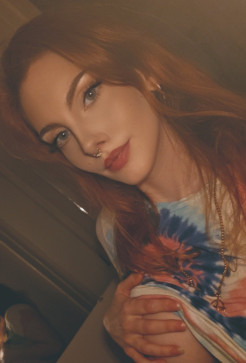 Selena, 29, United States