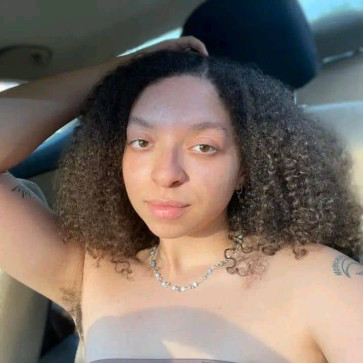 Grace, 24, Canada