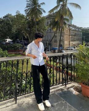 Sandy, 21, India