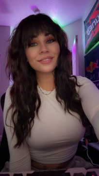 Janet Luna, 18, United States