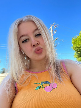Maria, 35, Germany