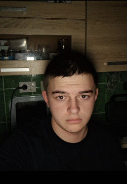 Nico Frezz, 18, Bulgaria