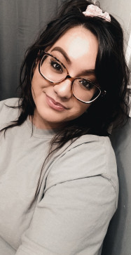 Desiree, 33, United States